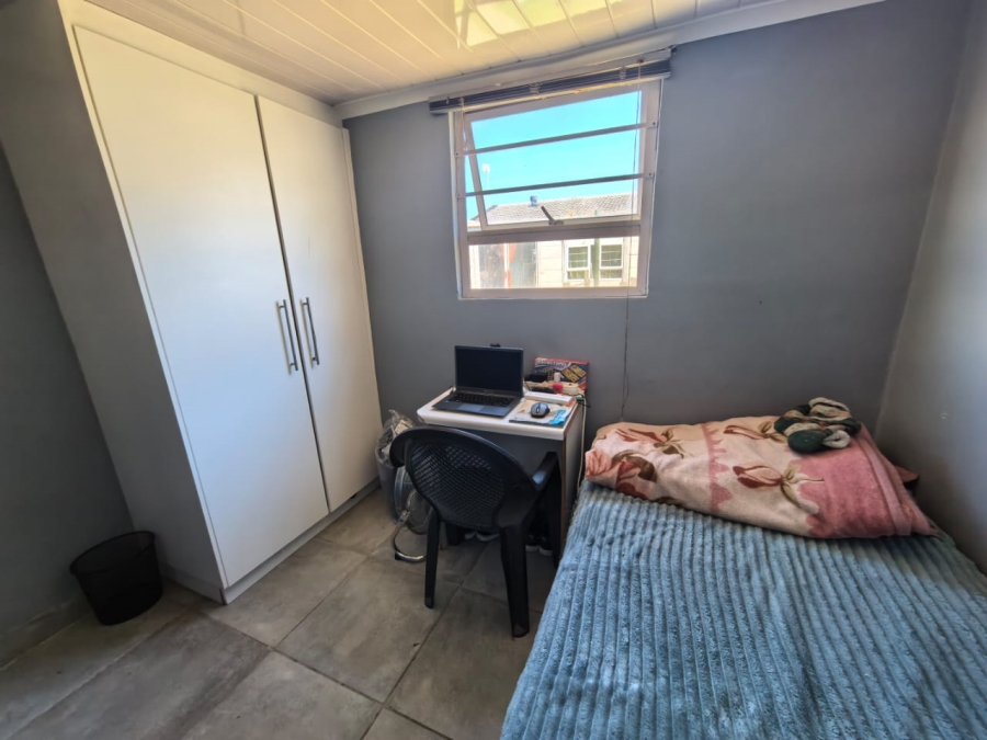 8 Bedroom Property for Sale in Turf Hall Estate Western Cape